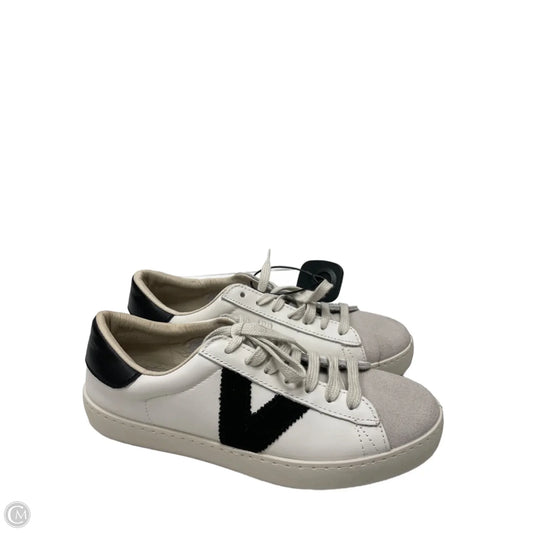 Shoes Sneakers By Cmb In Black & White, Size: 8.5