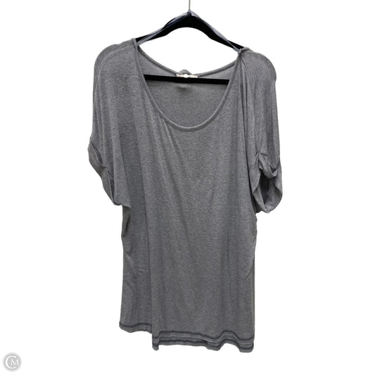 Top Short Sleeve By Easel In Grey, Size: M
