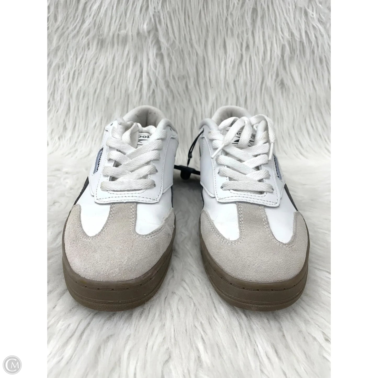 Shoes Sneakers By Reebok In Black & White, Size: 7