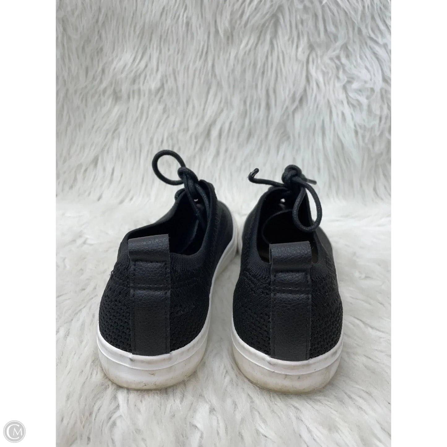 Shoes Sneakers By Clothes Mentor In Black, Size: 8