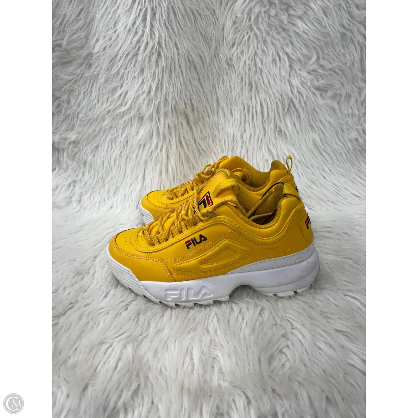 Shoes Sneakers By Fila In White & Yellow, Size: 7.5