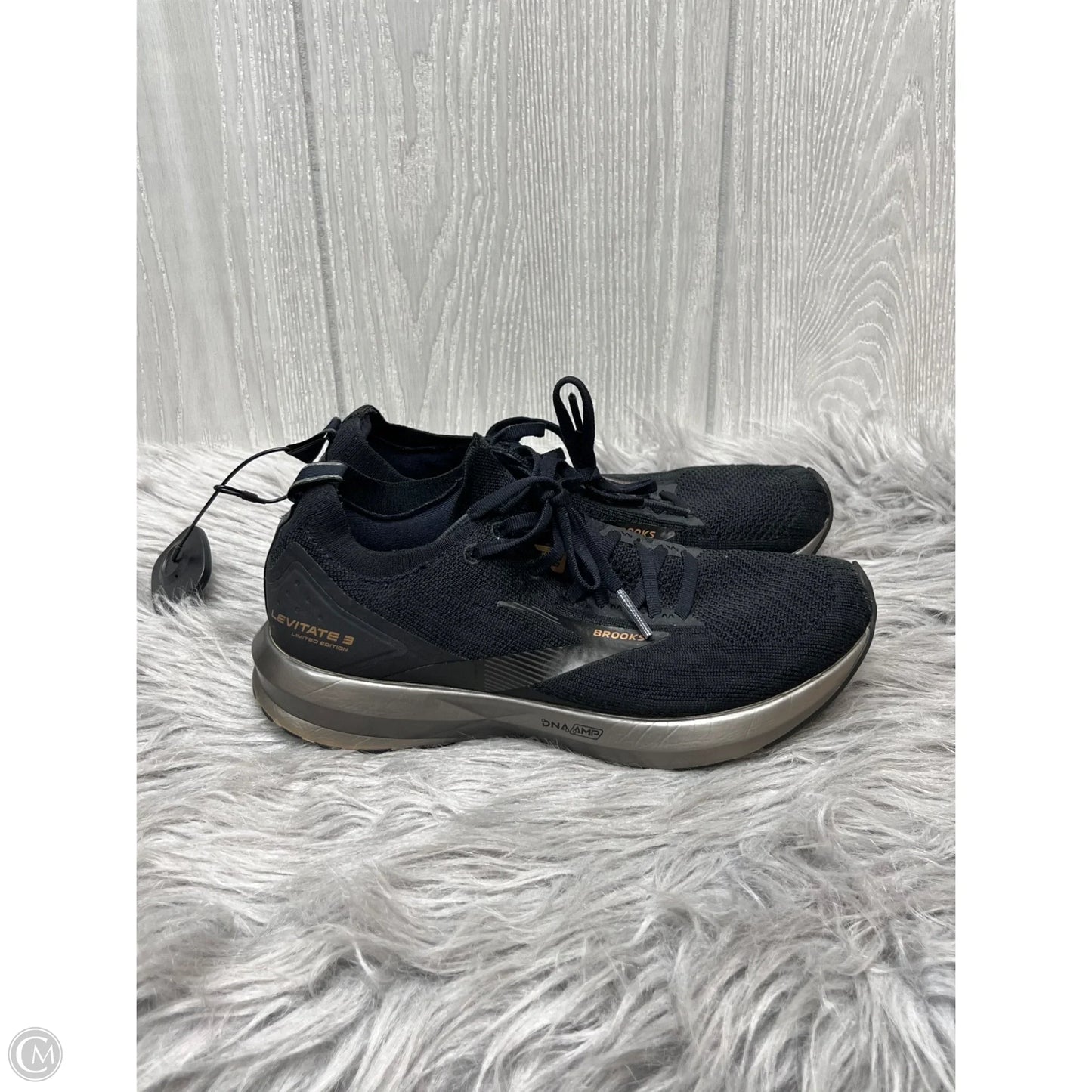 Shoes Athletic By Brooks In Black, Size: 8.5