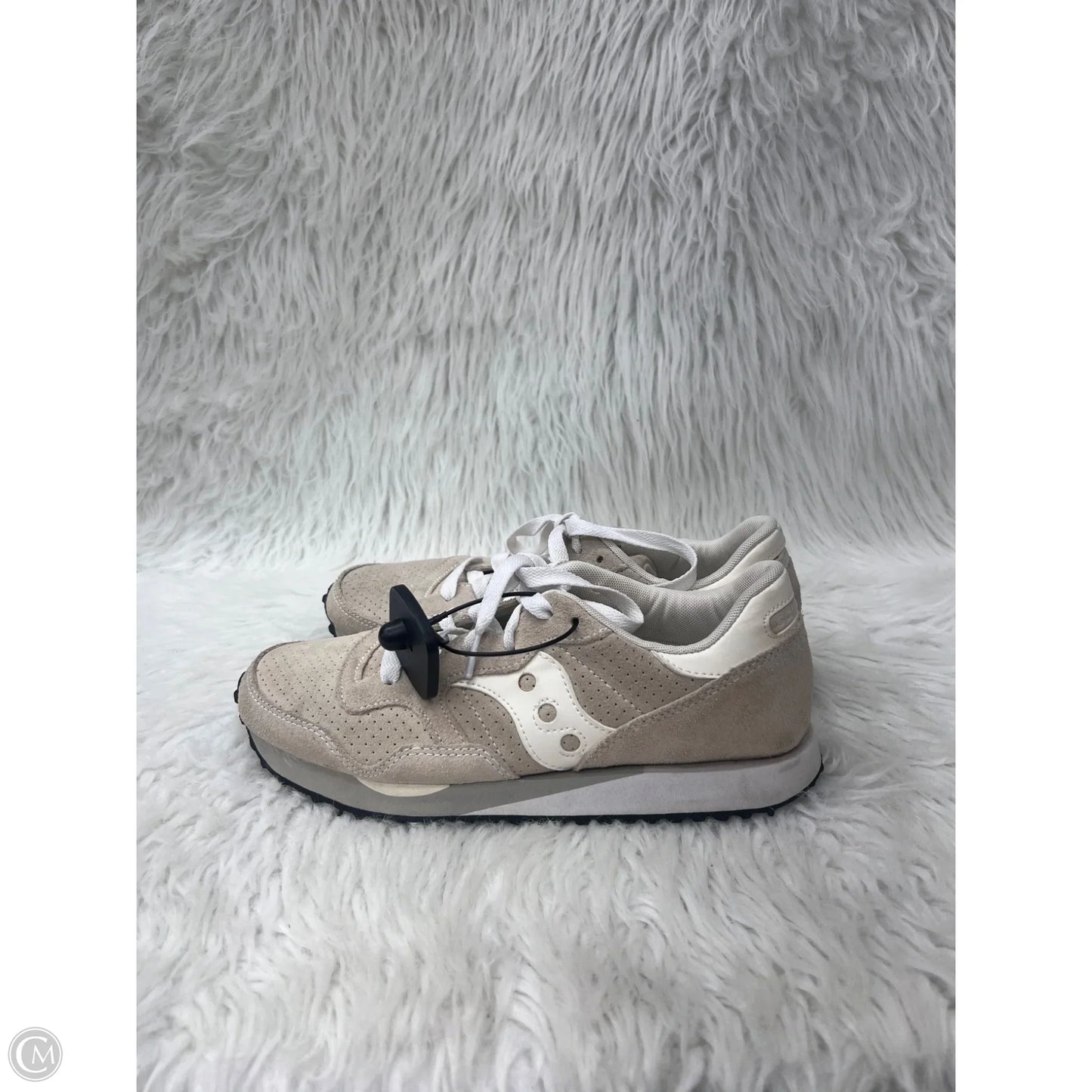 Shoes Sneakers By Saucony In Tan & White, Size: 8