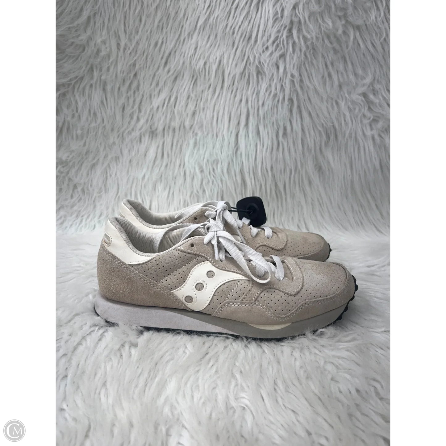 Shoes Sneakers By Saucony In Tan & White, Size: 8