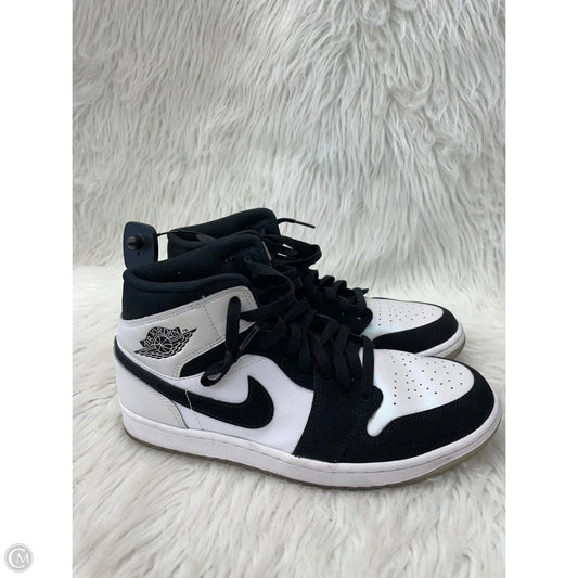 Shoes Sneakers By Nike In Black & White, Size: 10