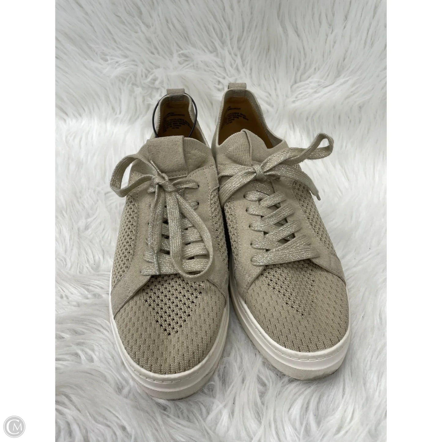 Shoes Sneakers By White Mountain In Tan & White, Size: 9