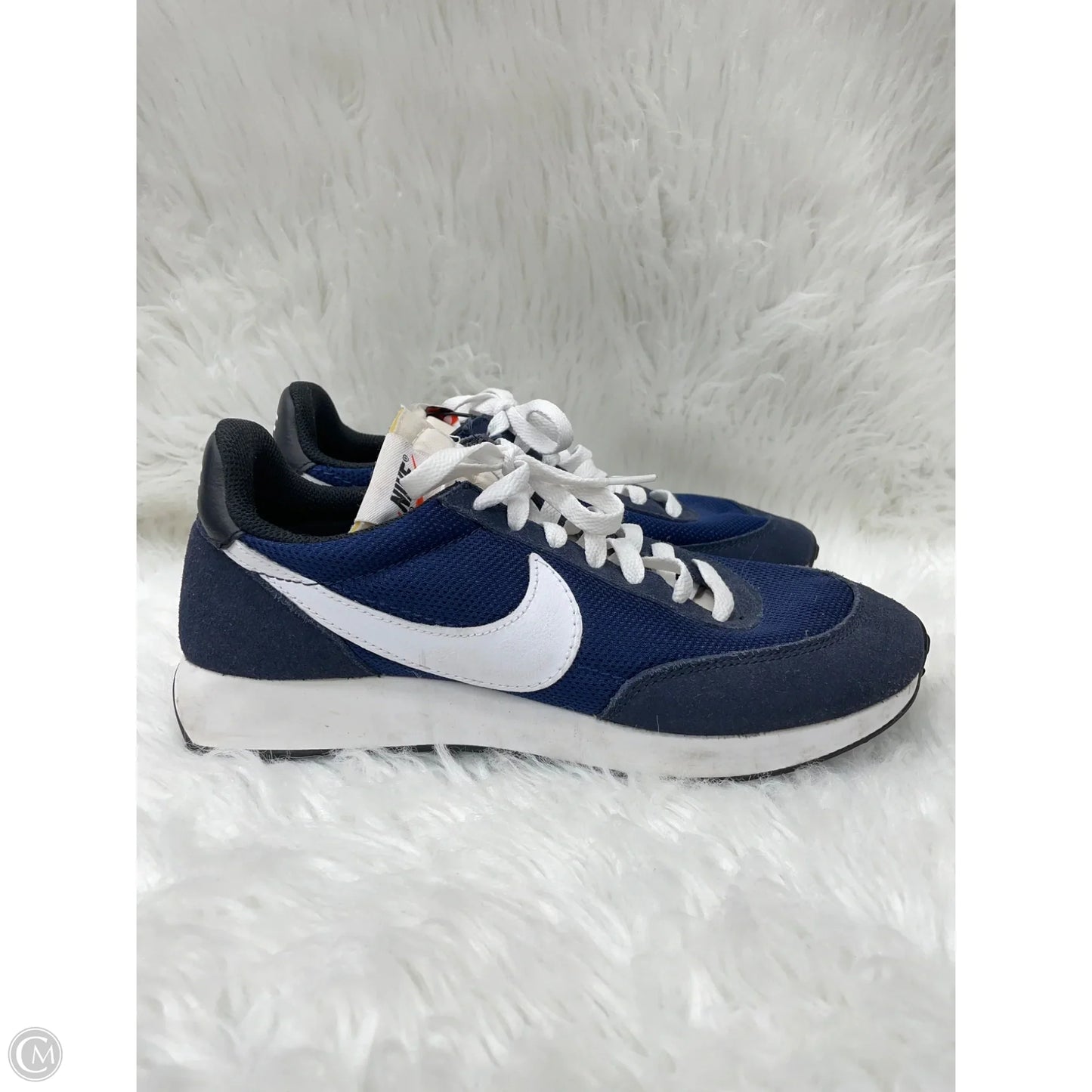 Shoes Sneakers By Nike In Blue & White, Size: 7.5