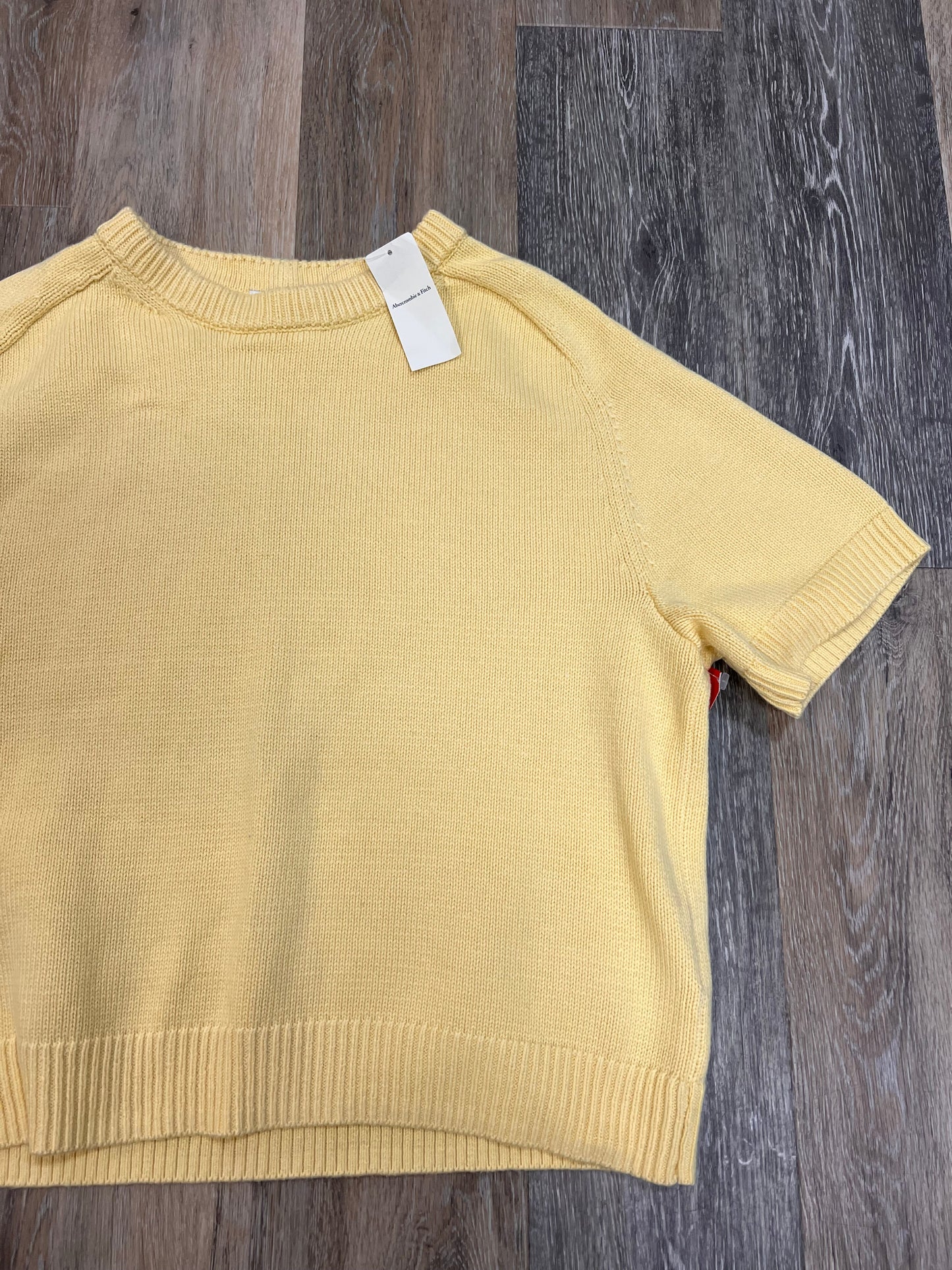 Sweater Short Sleeve By Abercrombie And Fitch In Yellow, Size: S