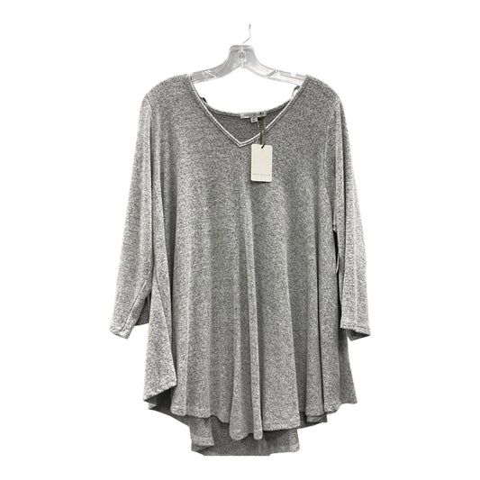 Top 3/4 Sleeve By Green Envelope In Grey, Size:1X