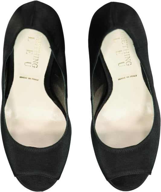 CLOTHES MENTOR-SHOES HEELS STILETTO Size 6