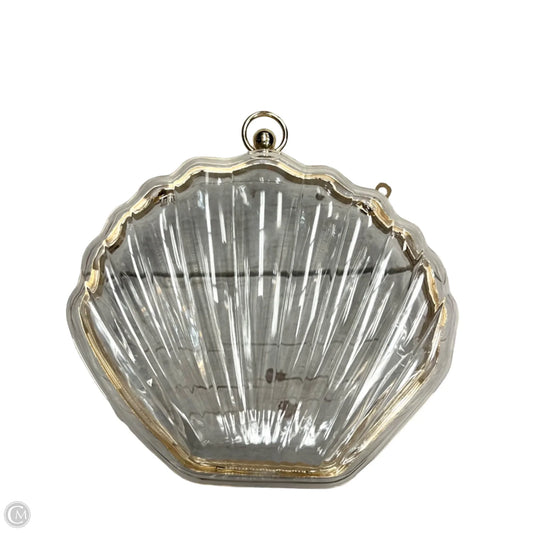 Clutch , Size: Medium