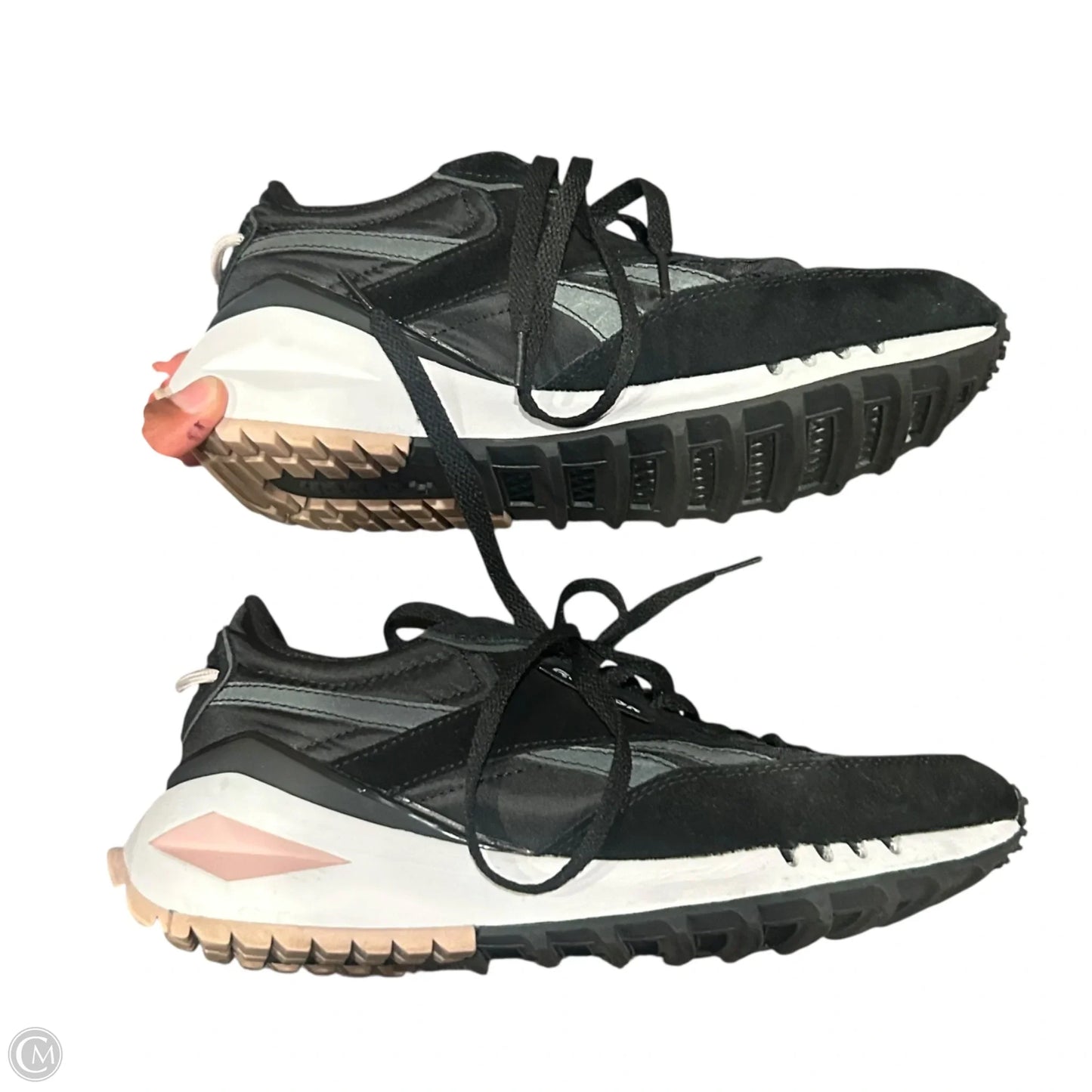 Shoes Sneakers By Reebok In Black, Size: 7