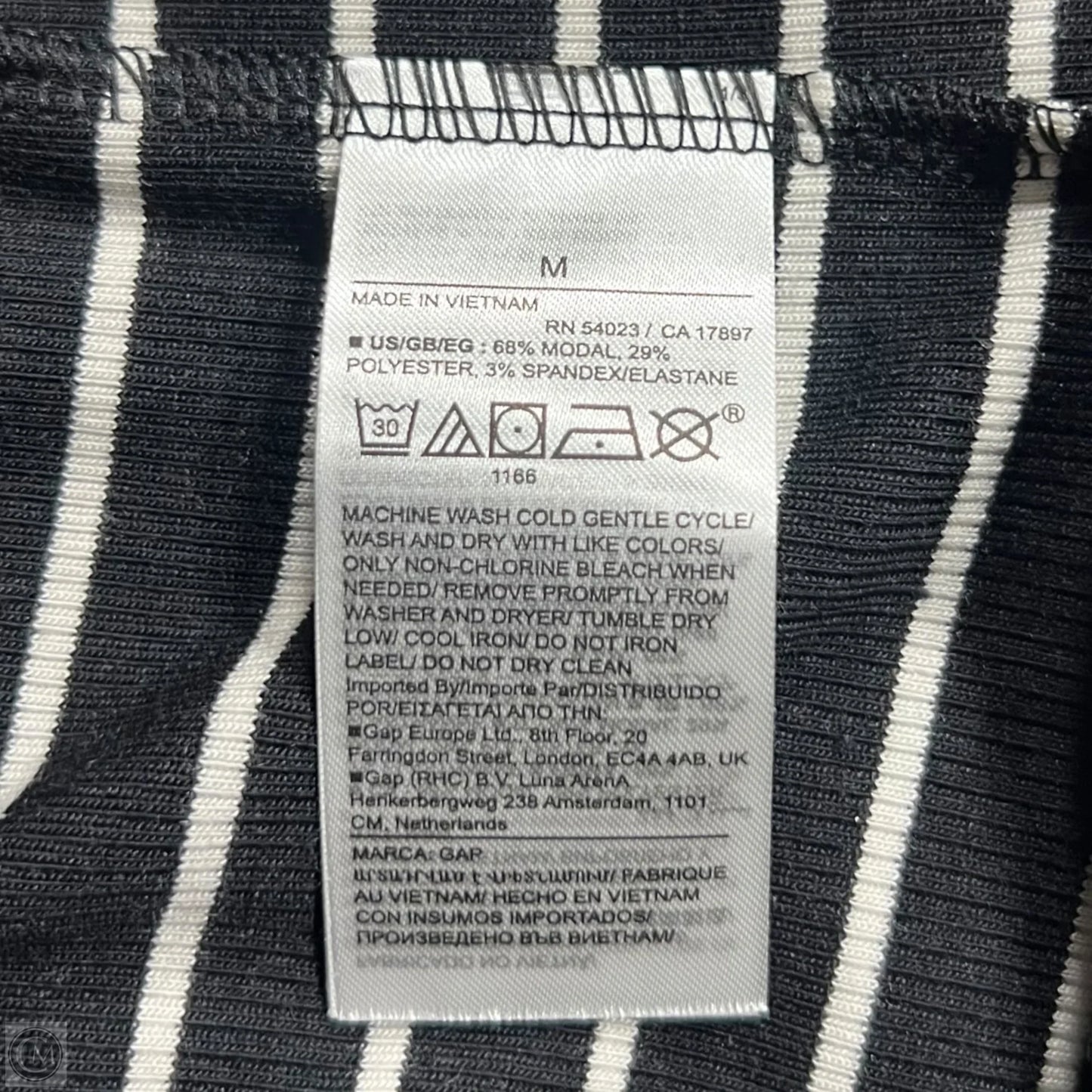 Top Long Sleeve By Gap In Striped Pattern, Size: M