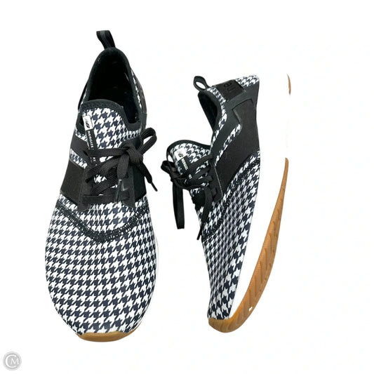 Shoes Athletic By New Balance In Black & White, Size: 10