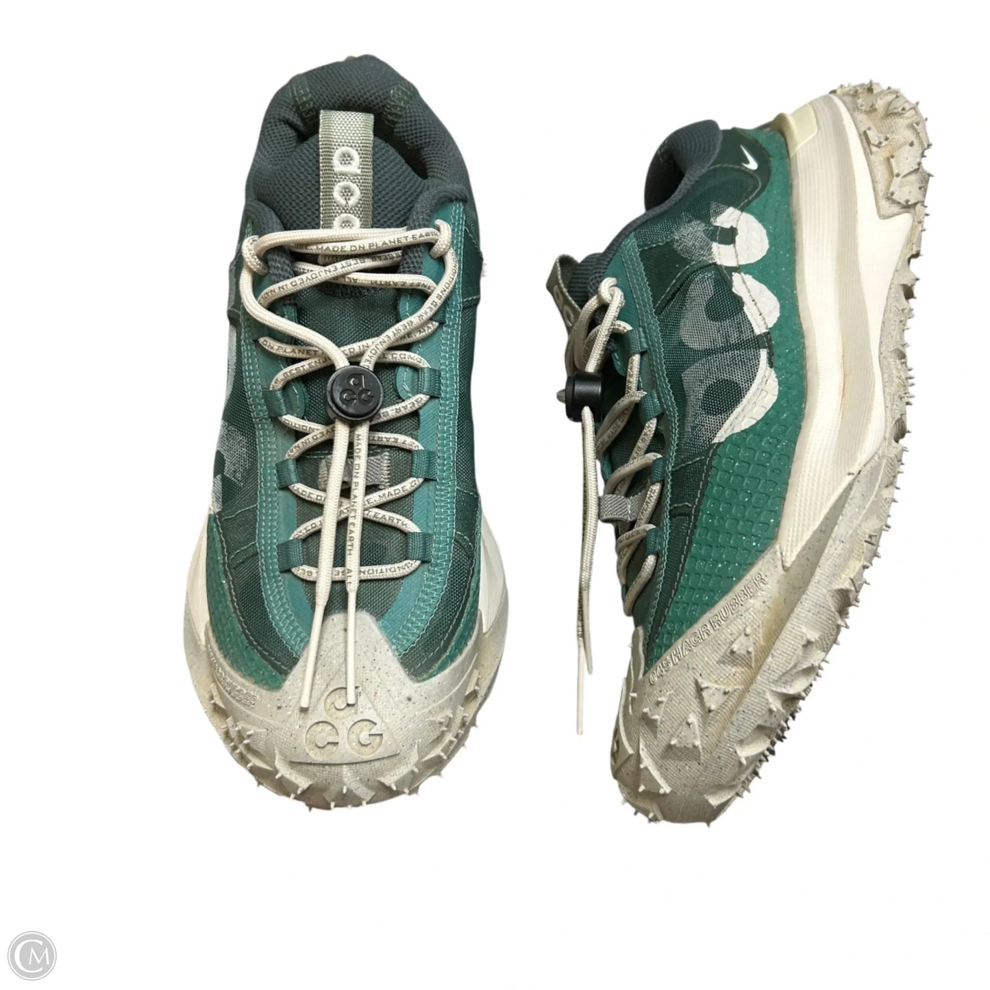 Shoes Sneakers By Nike In Cream & Green, Size: 7