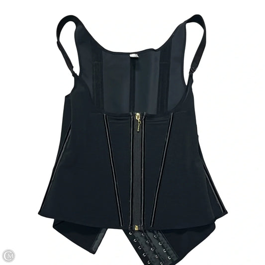 Top Sleeveless  In Black, Size: 2x