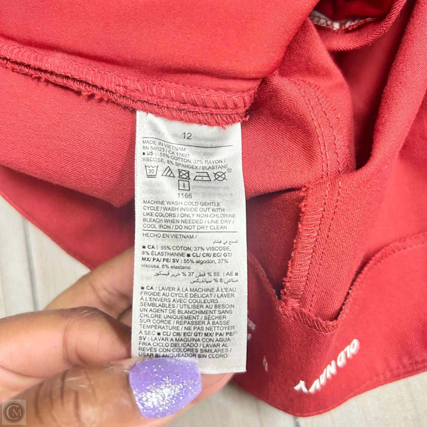 Pants Cropped By Old Navy In Red, Size: 12