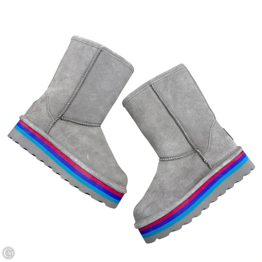 Boots Mid-calf Flats By Bearpaw In Grey, Size: 6