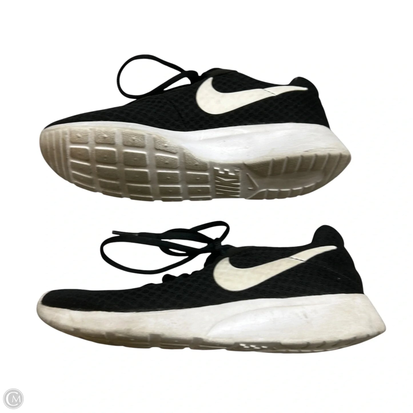 Shoes Sneakers By Nike In Black & White, Size: 6