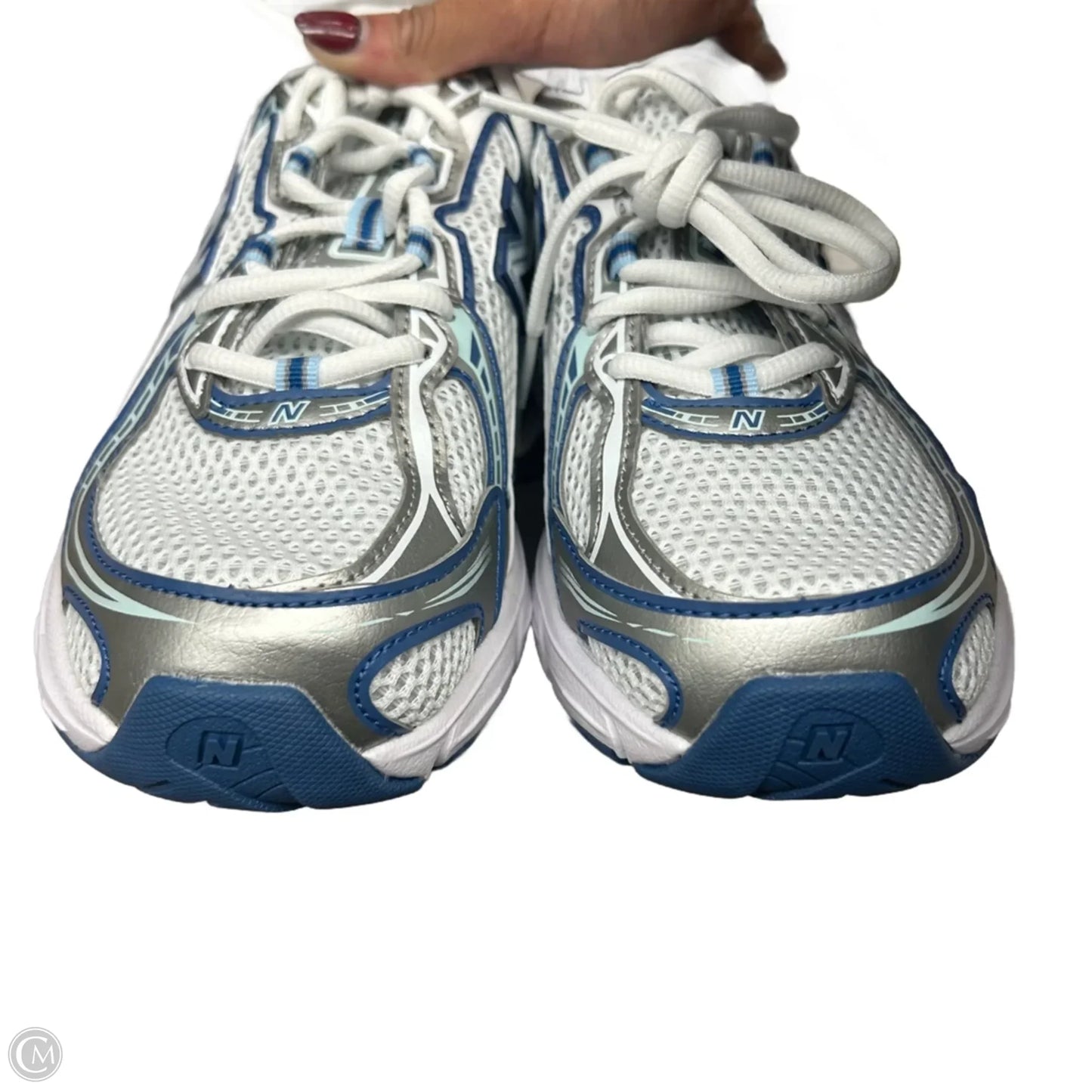 Shoes Sneakers By New Balance In Grey & White, Size: 7