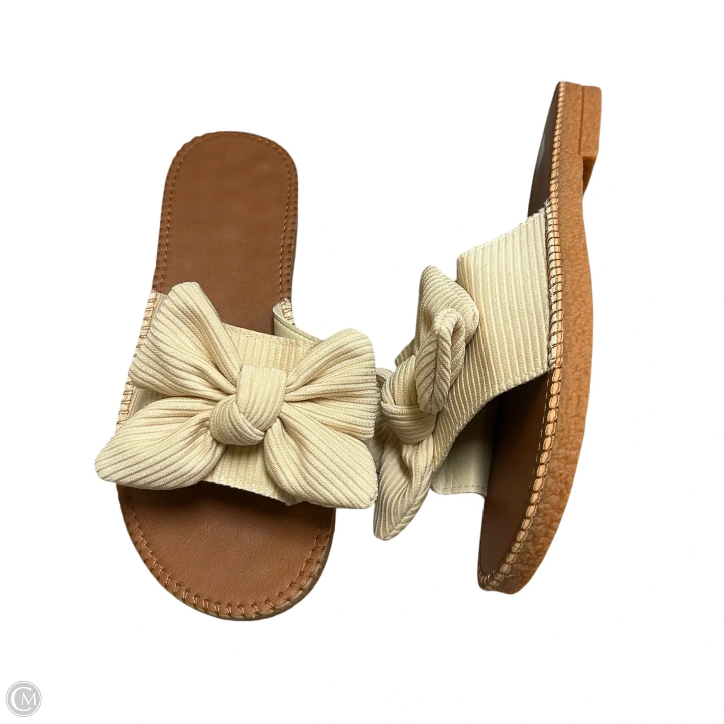 Sandals Flats In Cream, Size: 9.5