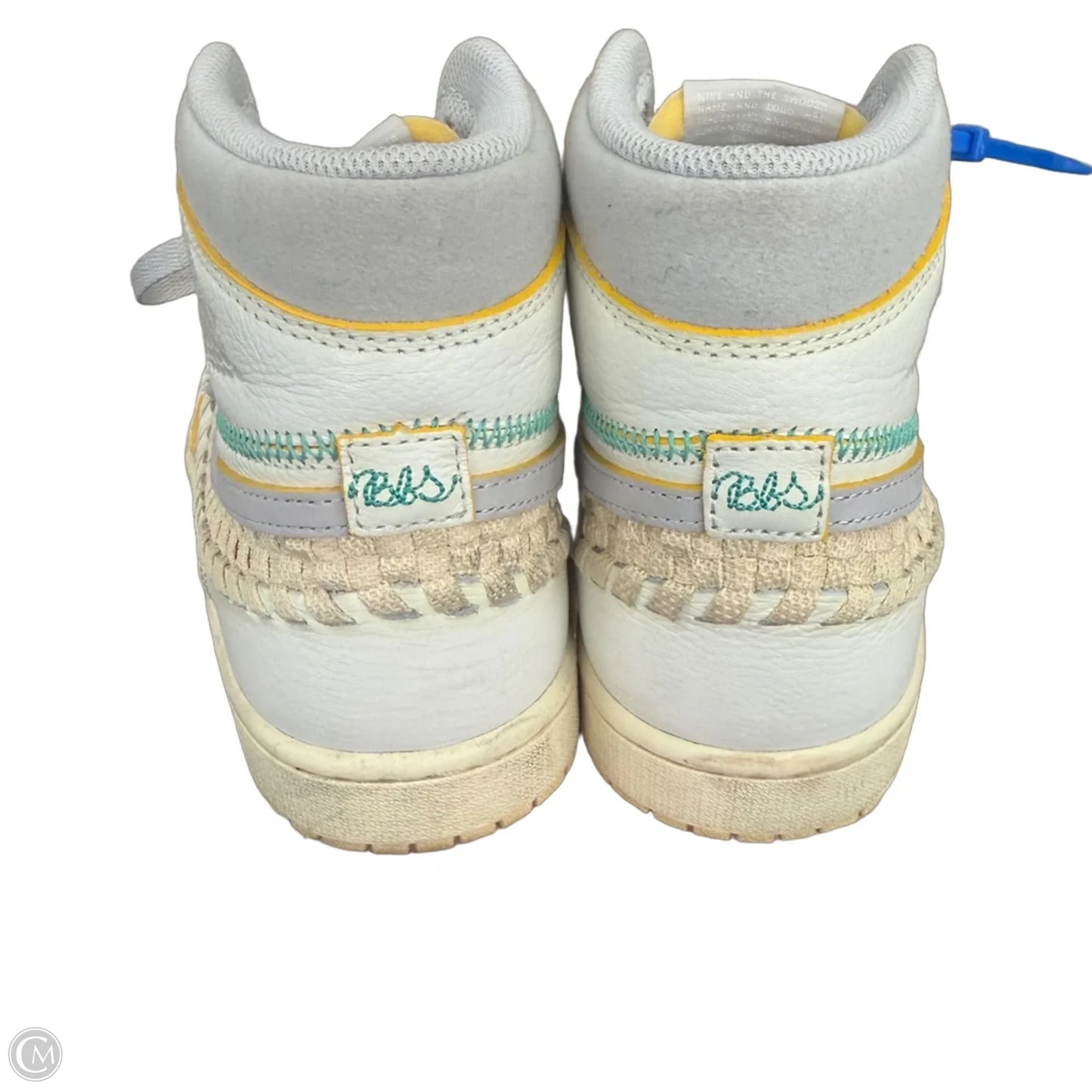 Shoes Sneakers By Nike In Tan & White, Size: 10
