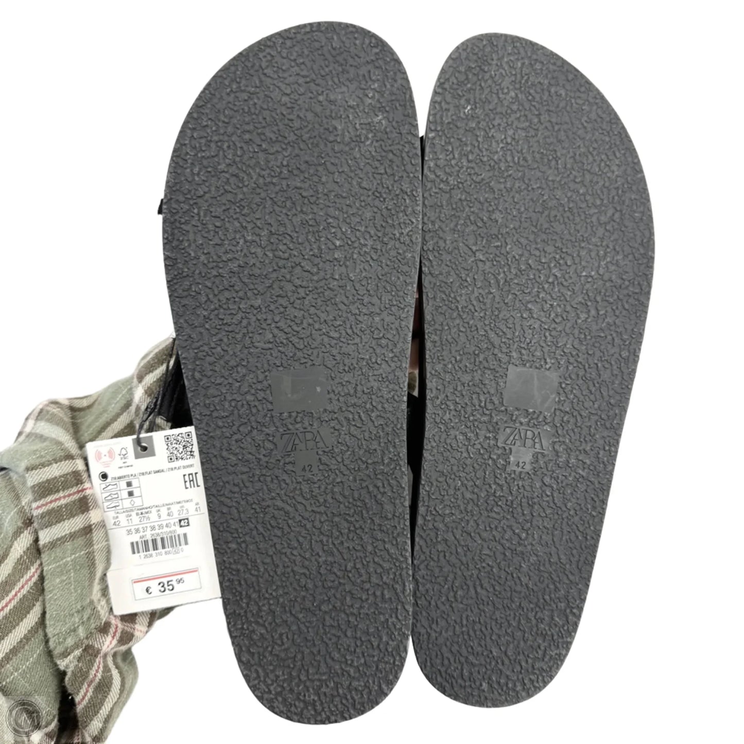 Sandals Flip Flops By Zara In Black & Silver, Size: 11.5