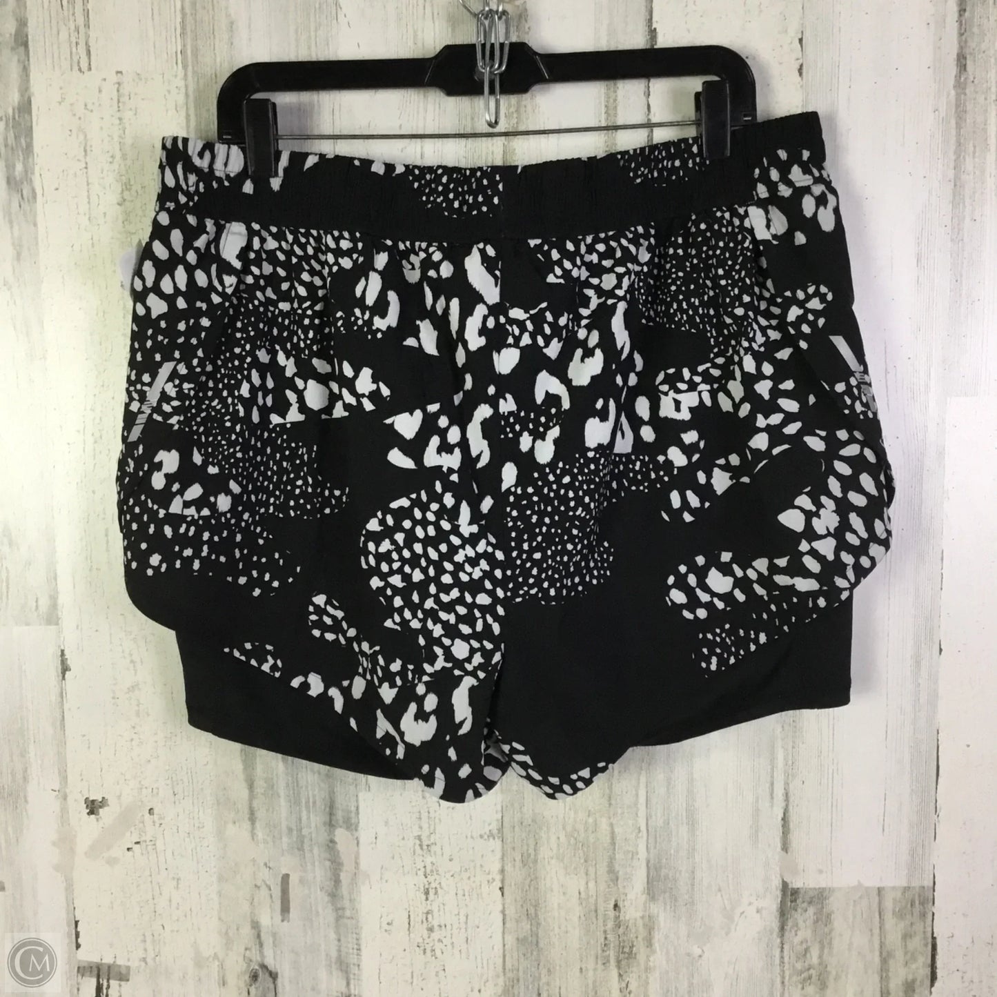 Athletic Shorts By Dsg Outerwear In Black & White, Size: Xl