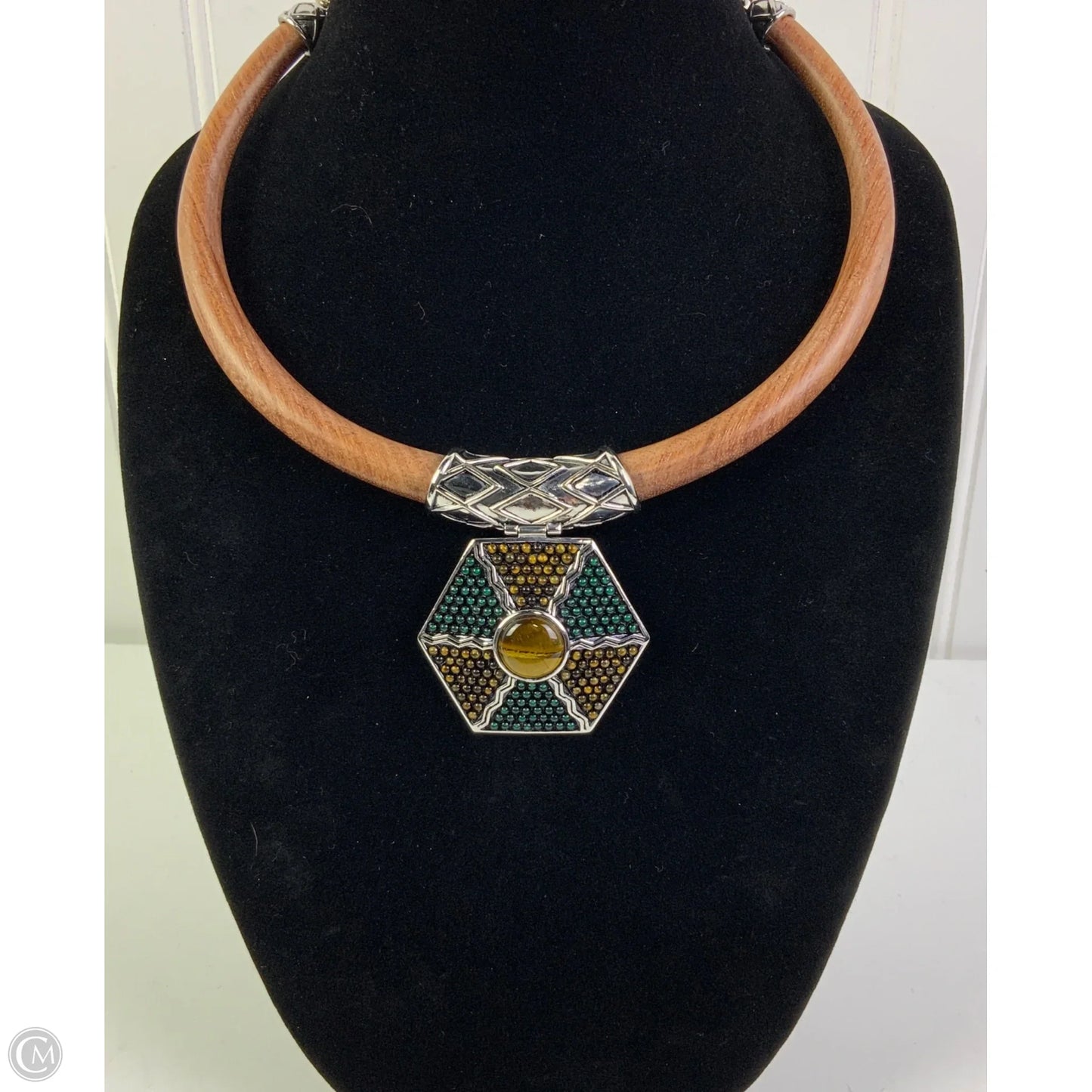 Necklace Choker & Collar By Clothes Mentor