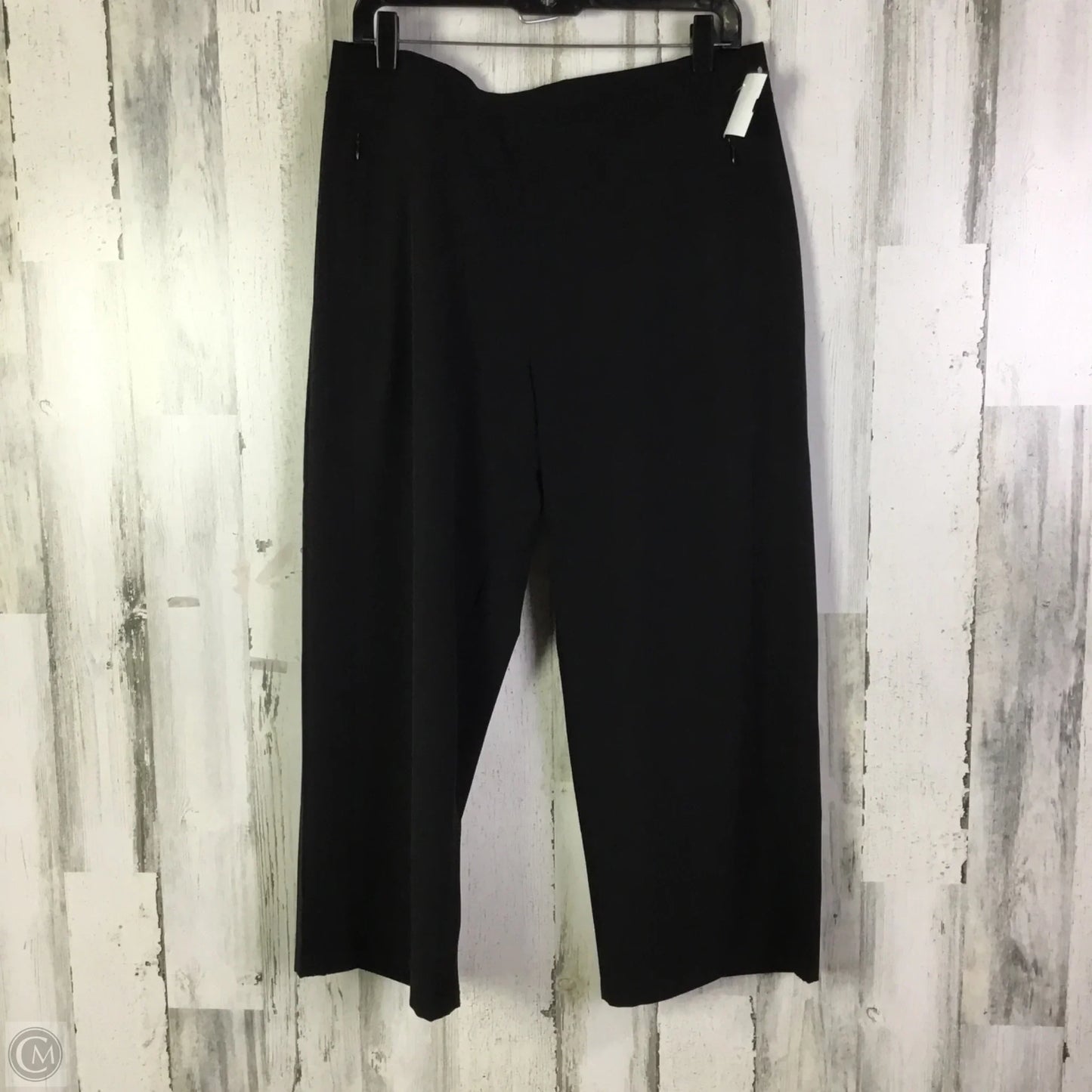 Pants Cropped By Chicos In Black, Size: 10