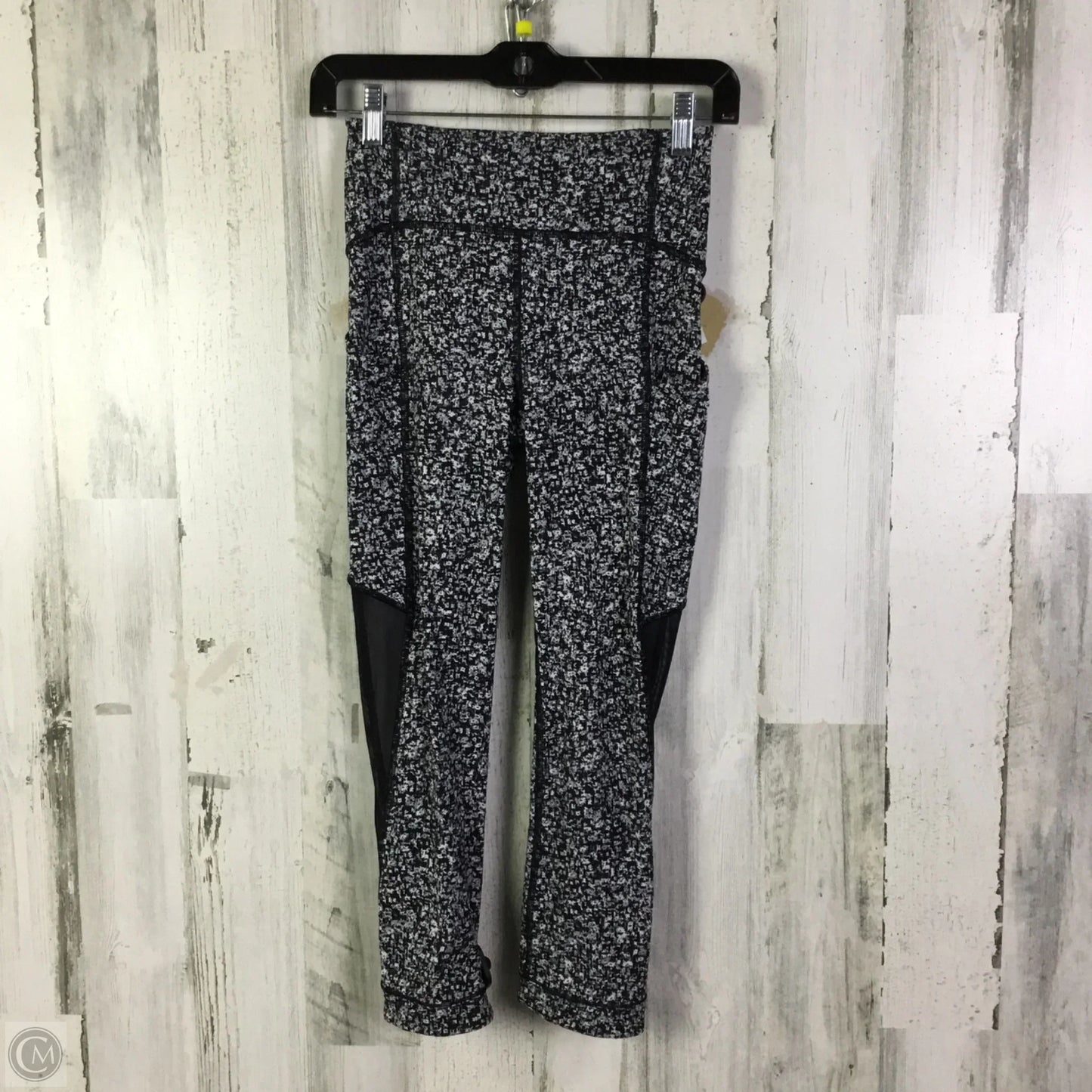 Athletic Leggings By Lululemon In Black & White, Size: 2