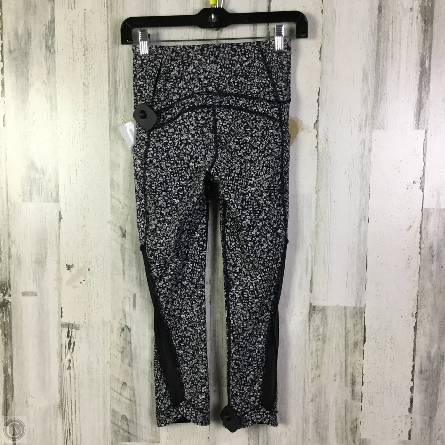 Athletic Leggings By Lululemon In Black & White, Size: 2