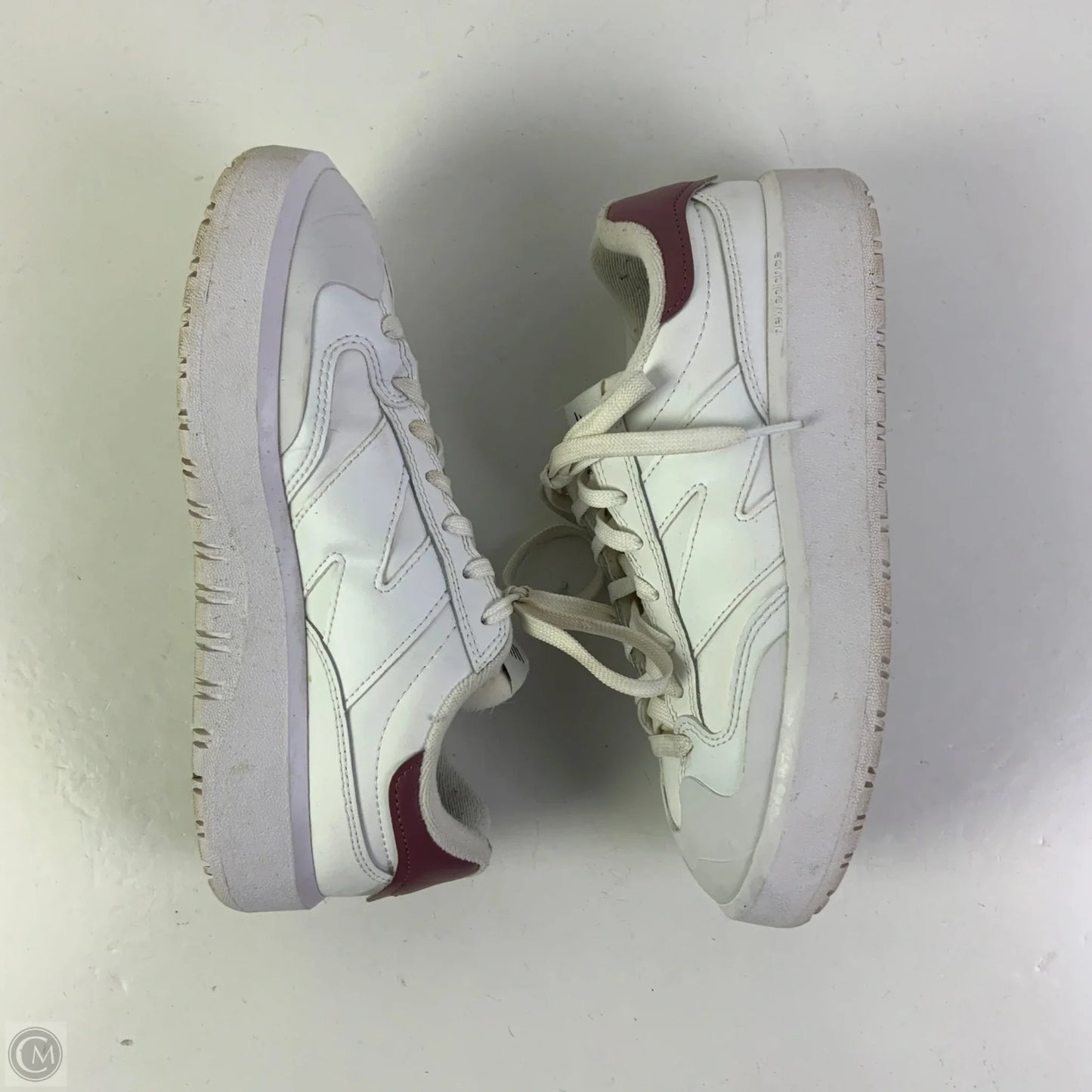 Shoes Sneakers By New Balance In White, Size: 10.5