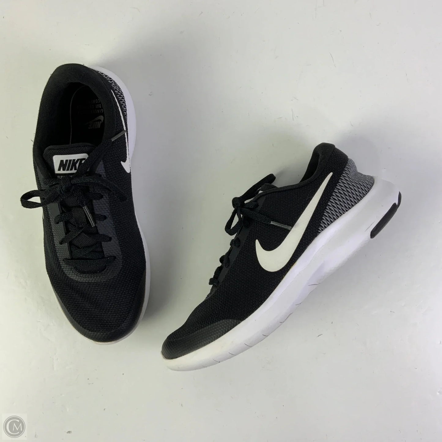 Shoes Athletic By Nike Apparel In Black, Size: 9