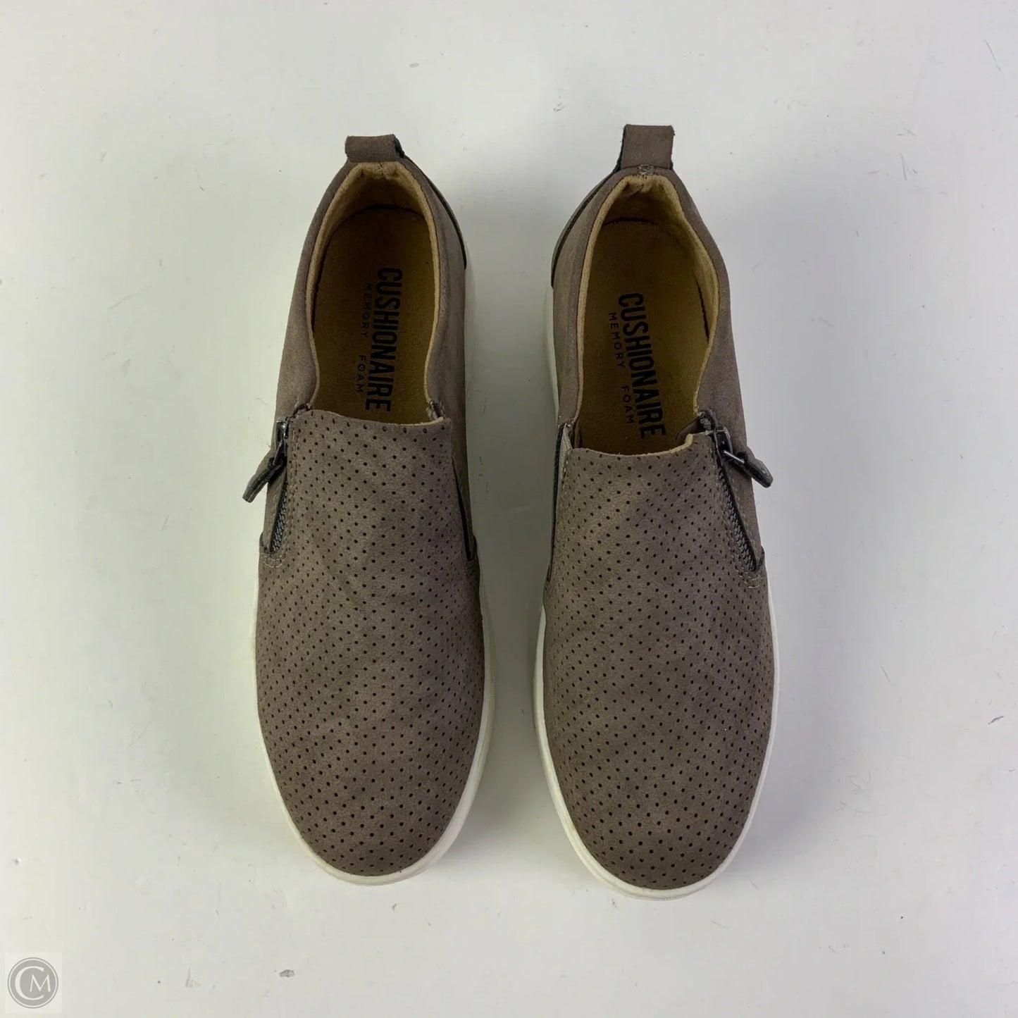 Shoes Flats By Cushionaire In Taupe, Size: 6.5