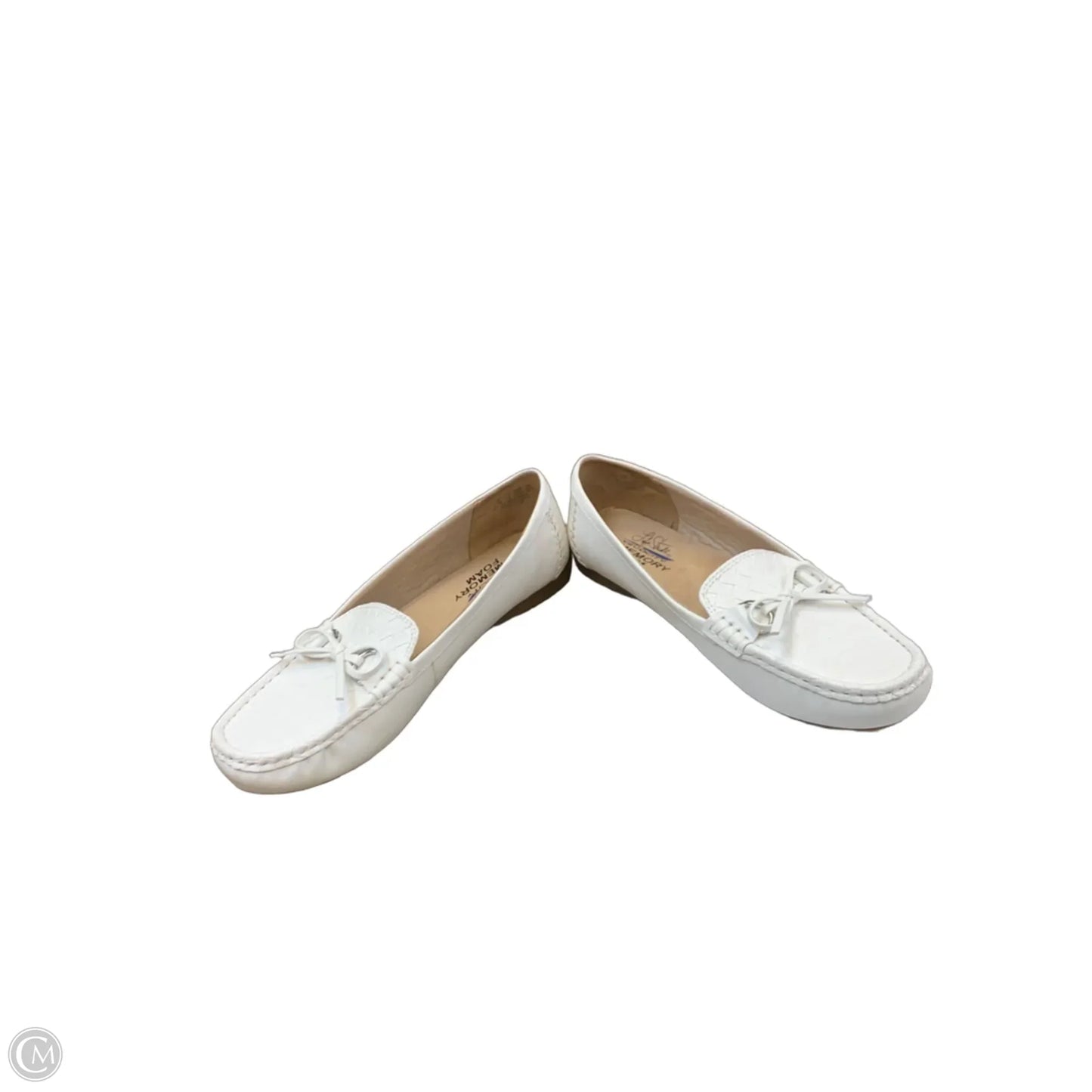 Shoes Flats By Life Stride In White, Size: 9.5