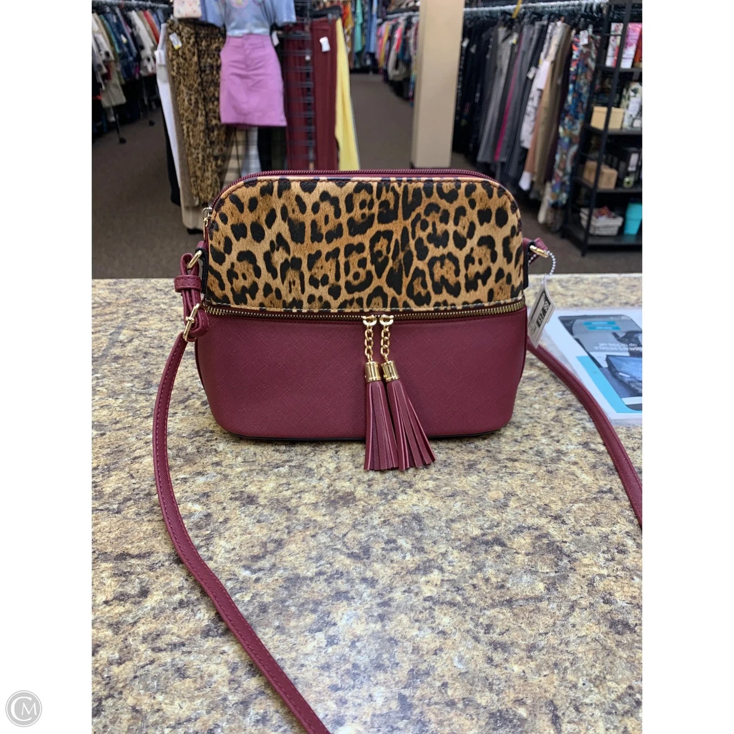 Crossbody By Cmf, Size: Large