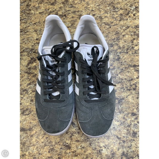Shoes Sneakers By Adidas In Grey, Size: 7