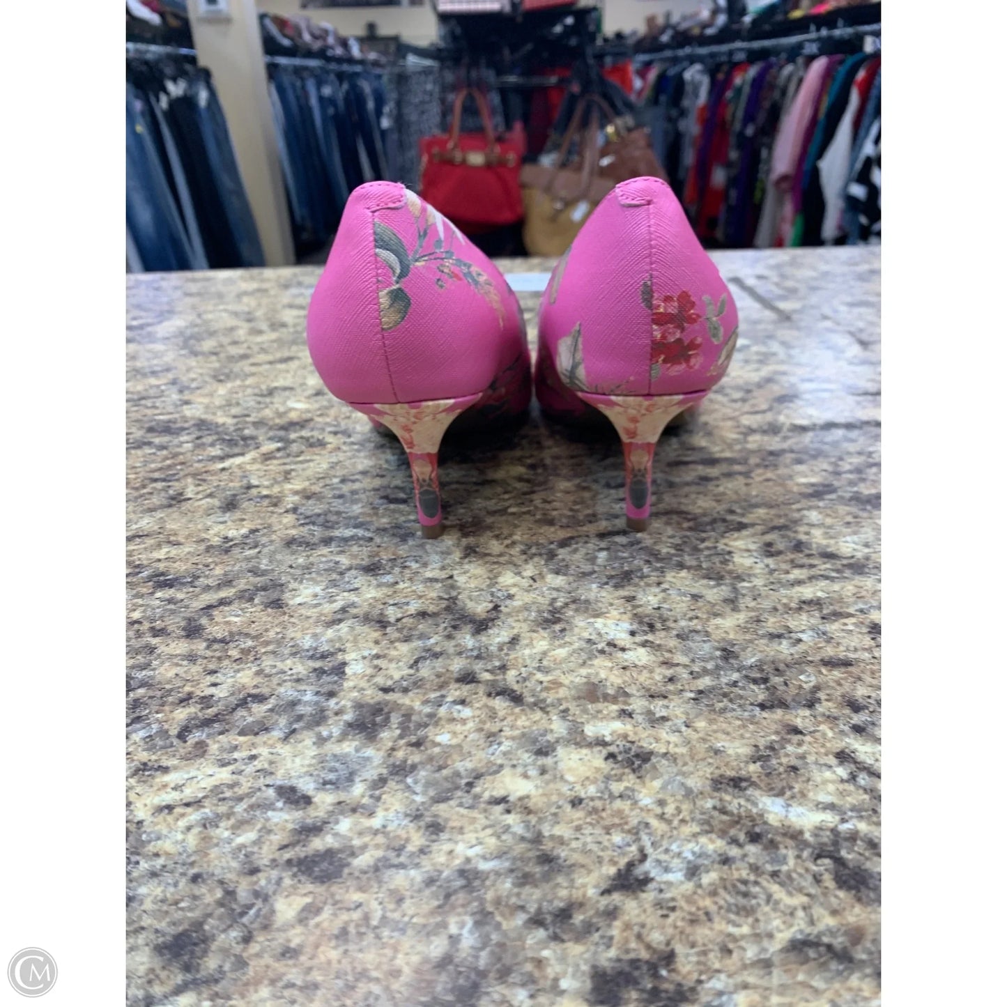 Shoes Heels Kitten By Marc Fisher In Pink, Size: 6.5