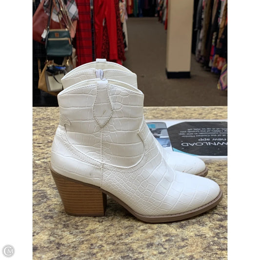 Boots Ankle Heels By Sugar In White, Size: 7