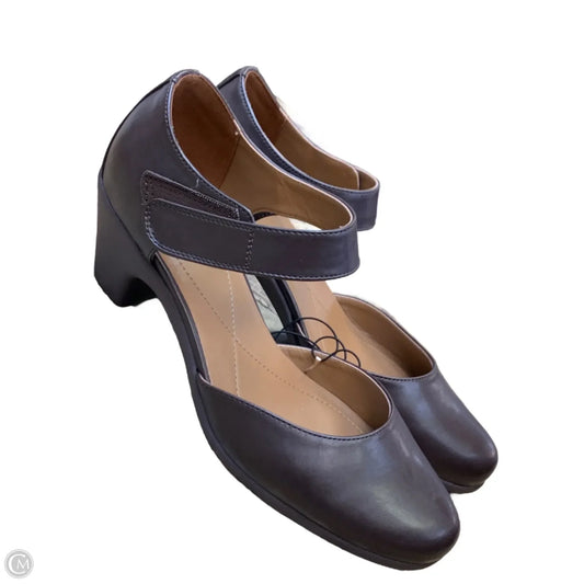 Shoes Heels Kitten By Easy Spirit In Brown, Size: 11