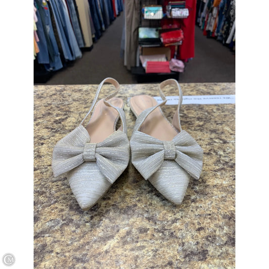 Shoes Flats By Bandolino In Gold, Size: 10