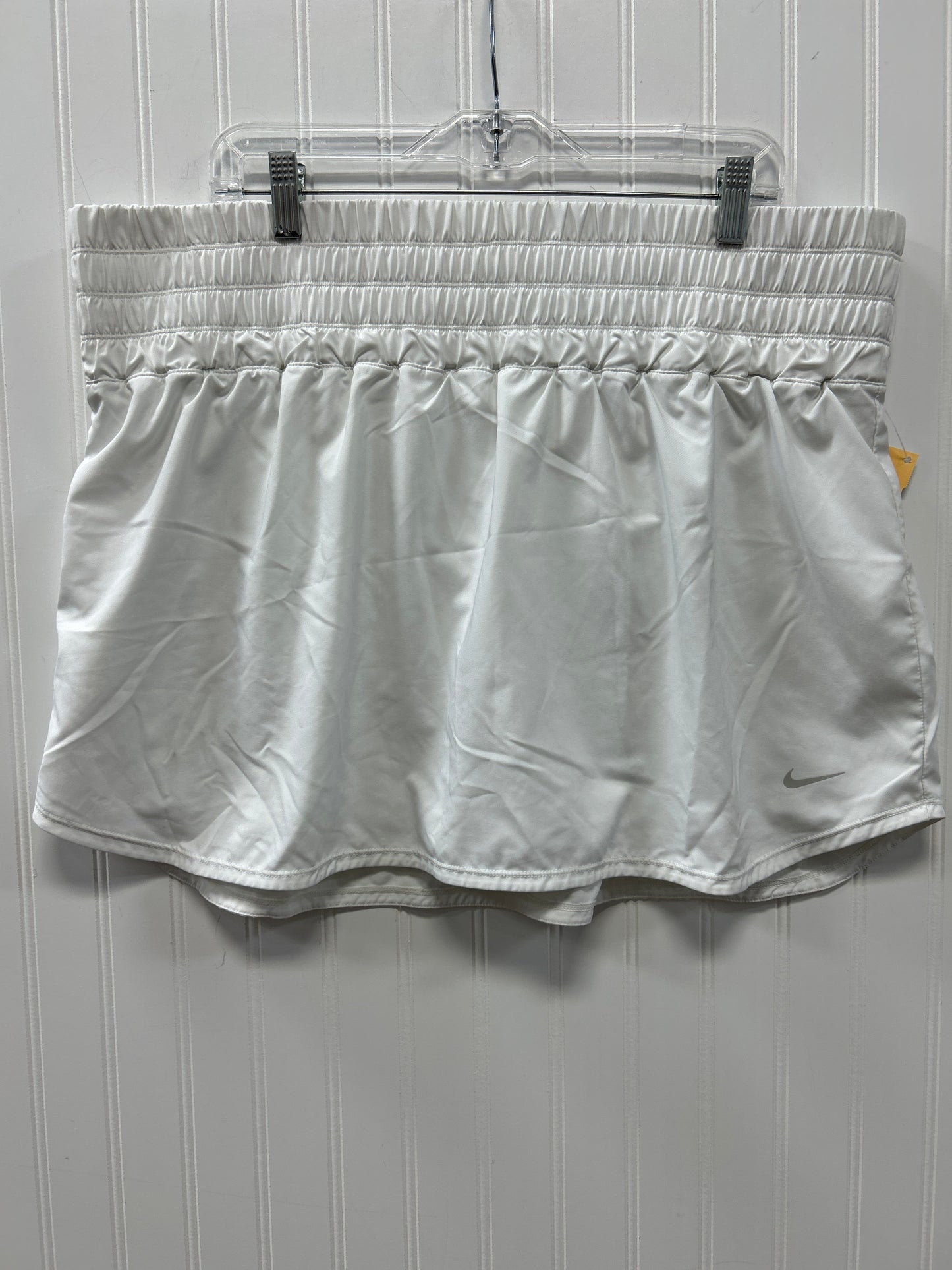 Athletic Skort By Nike Apparel In White, Size:1X