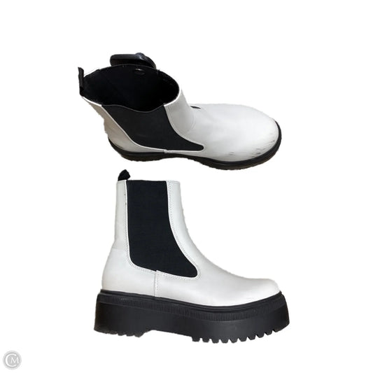 Boots Combat By Soda In White, Size: 6.5