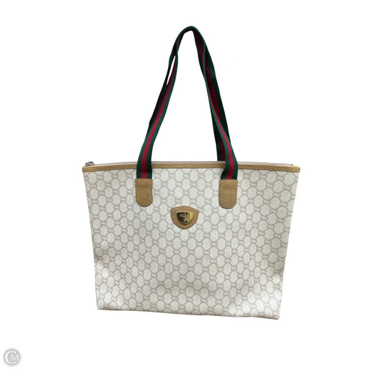 Handbag Luxury Designer By Gucci, Size: Medium