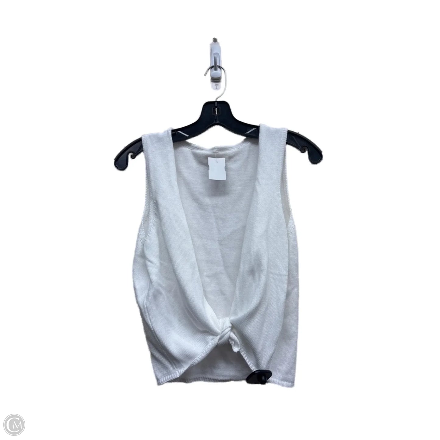 Top Sleeveless By Clothes Mentor In White
