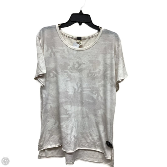 Top Short Sleeve By We The Free In Camouflage Print, Size: M