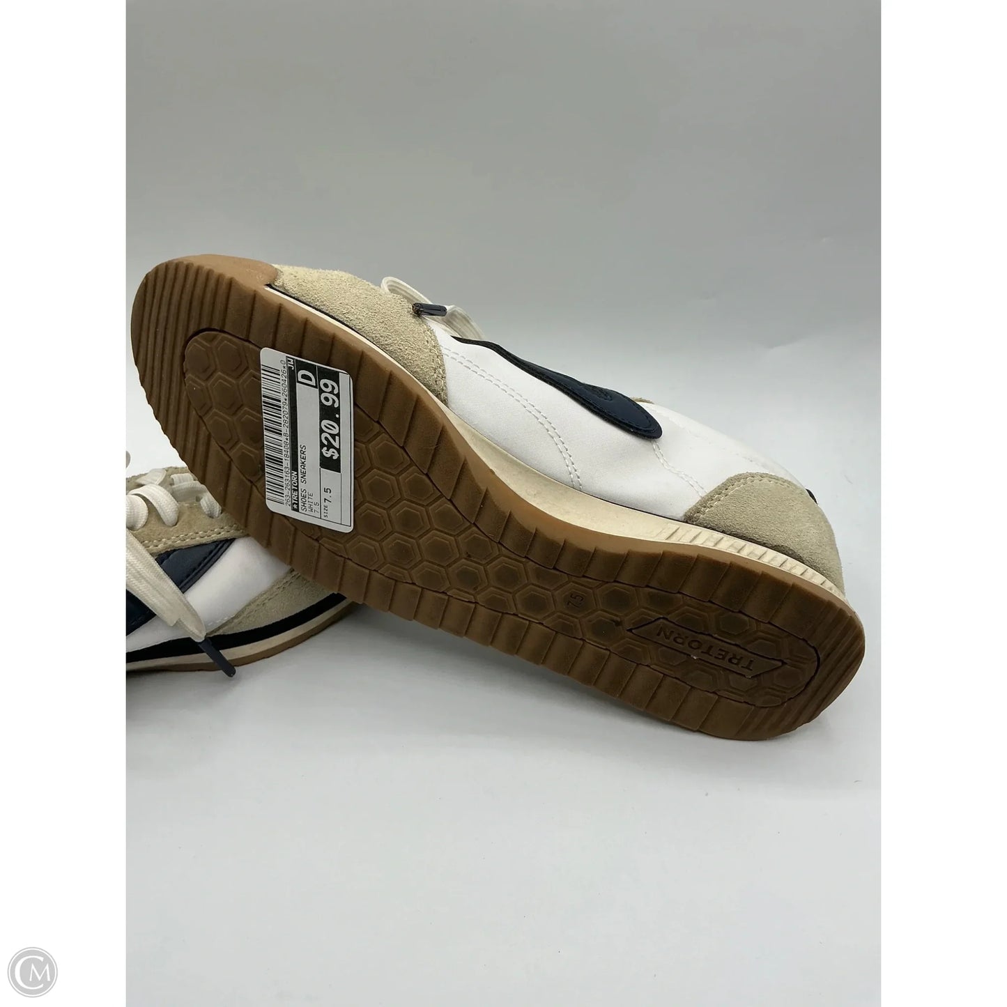 Shoes Sneakers By Tretorn In White, Size: 7.5