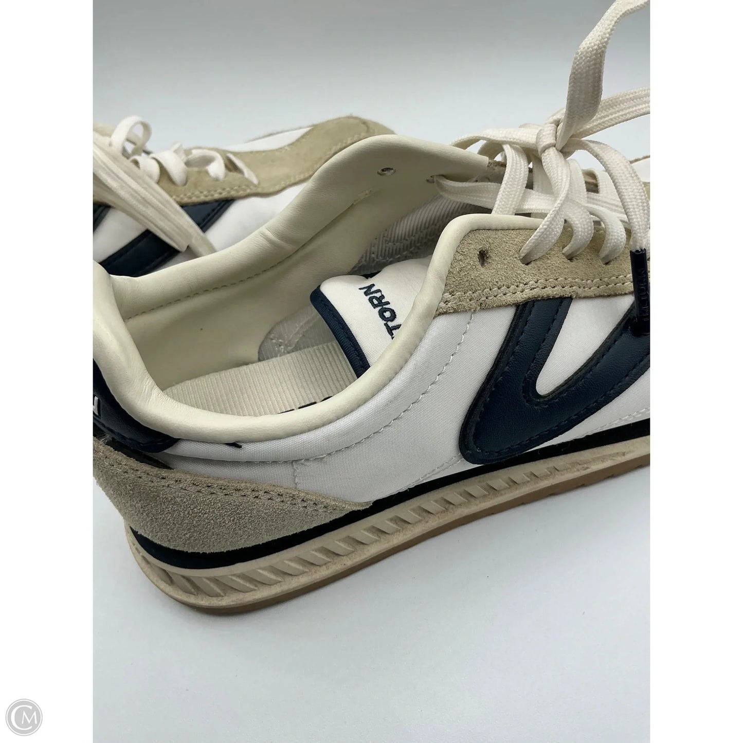Shoes Sneakers By Tretorn In White, Size: 7.5