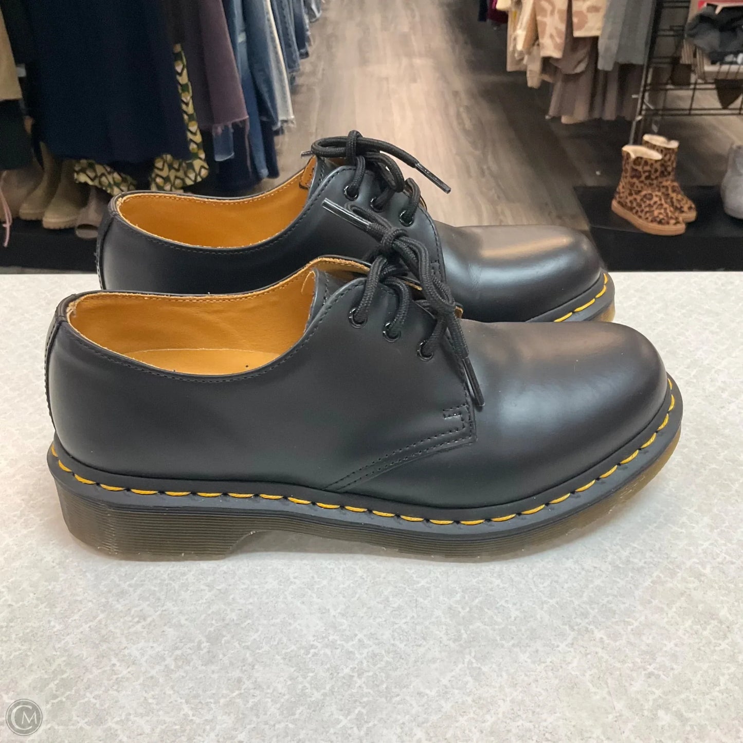 Shoes Flats By Dr Martens In Black, Size: 7